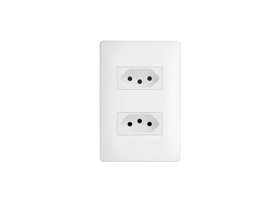 Placa e Suporte com 2 Tomadas horizontais espaçadas 2P+T 10A 250V~ Branco Linha Habitat Fame 2309
