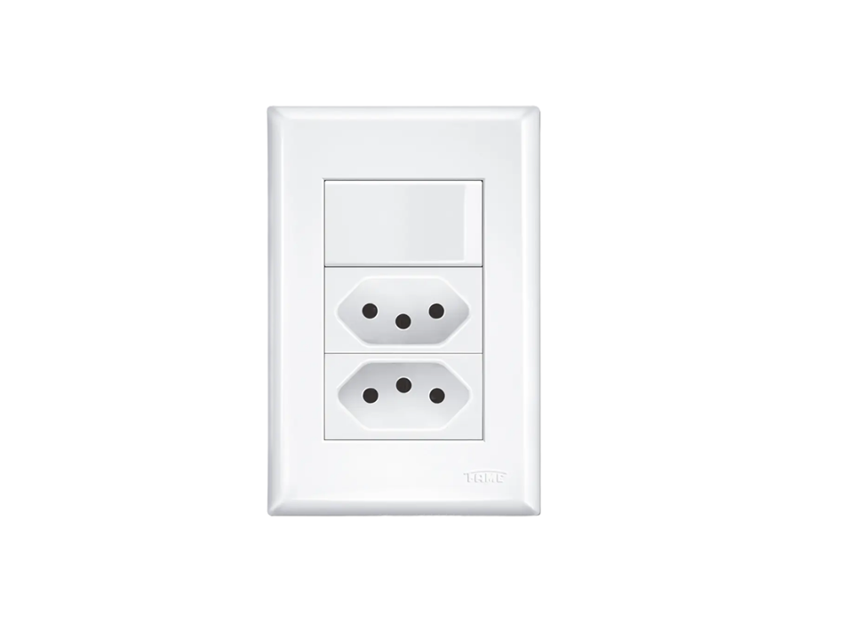 Placa e Suporte com Interruptor Simples e 2 Tomadas 2P+T 20A 250V~ Branco Linha Evidence Fame 3534